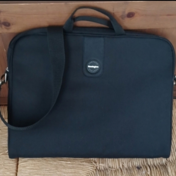 Kensington Contour laptop sleeve bag Black 16 inches - Picture 3 of 9